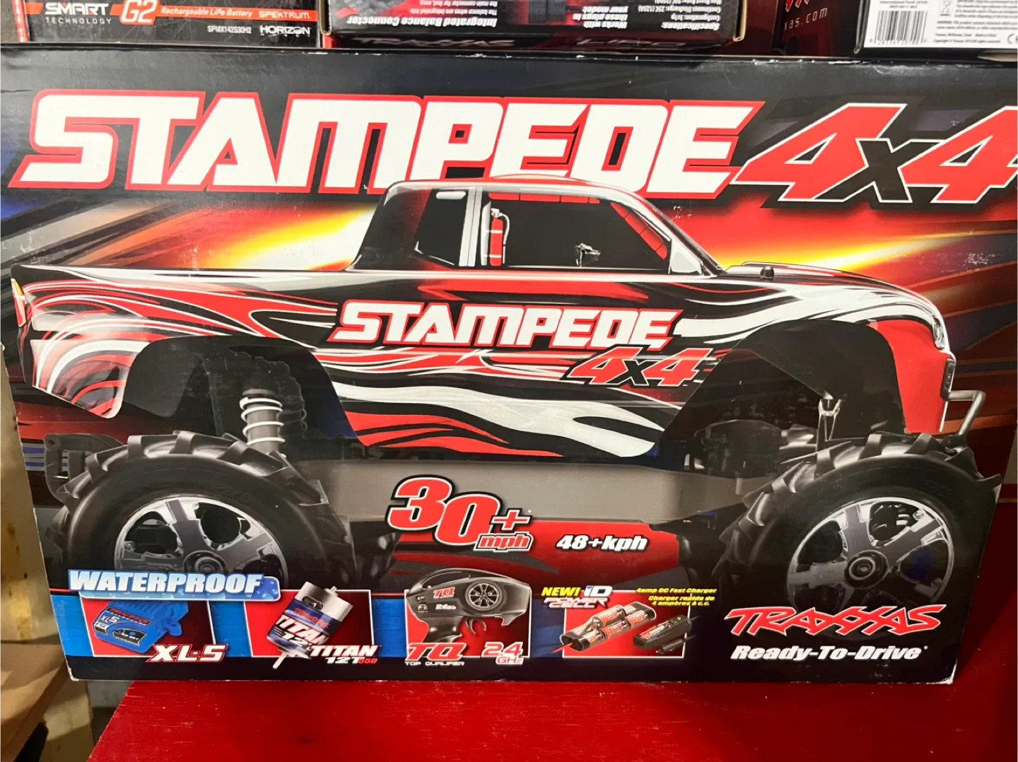 Traxxas Stampede 4x4 RC Truck thumbnail