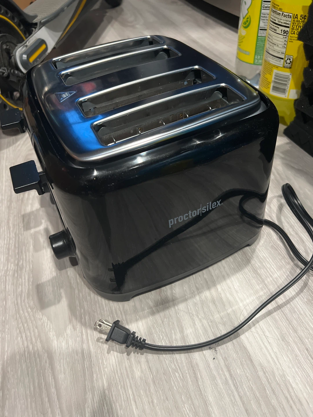 Must go by Friday! Proctor Silex 4 Slice Toaster - Black - photo 3