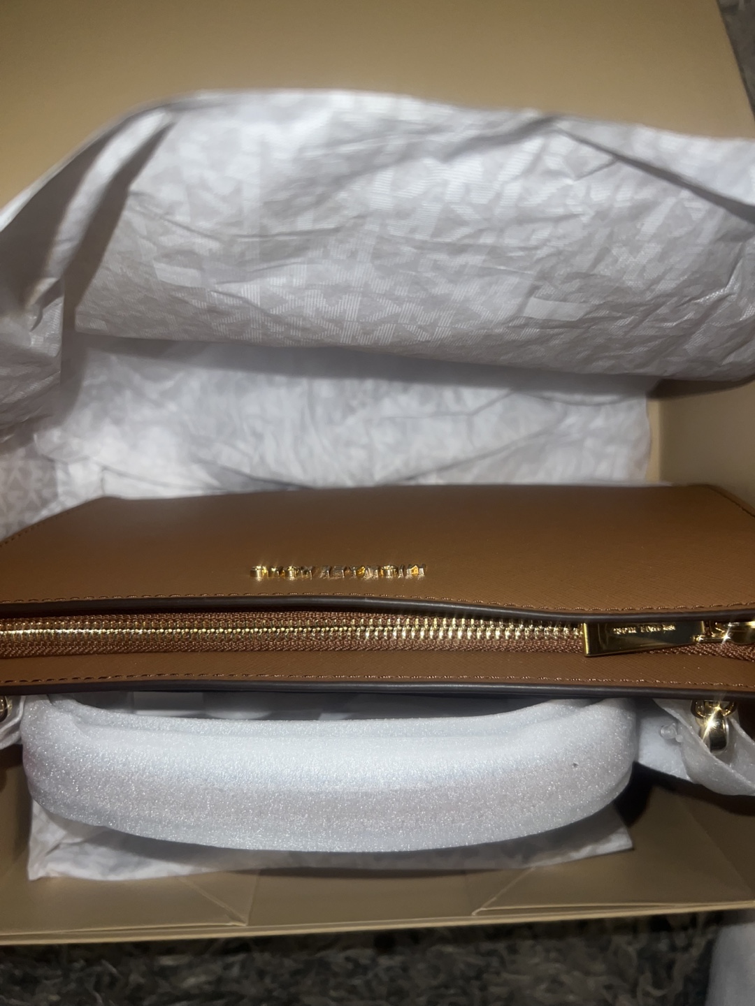 Michael Kors Brown Leather Wallet - New in Box! - photo 3