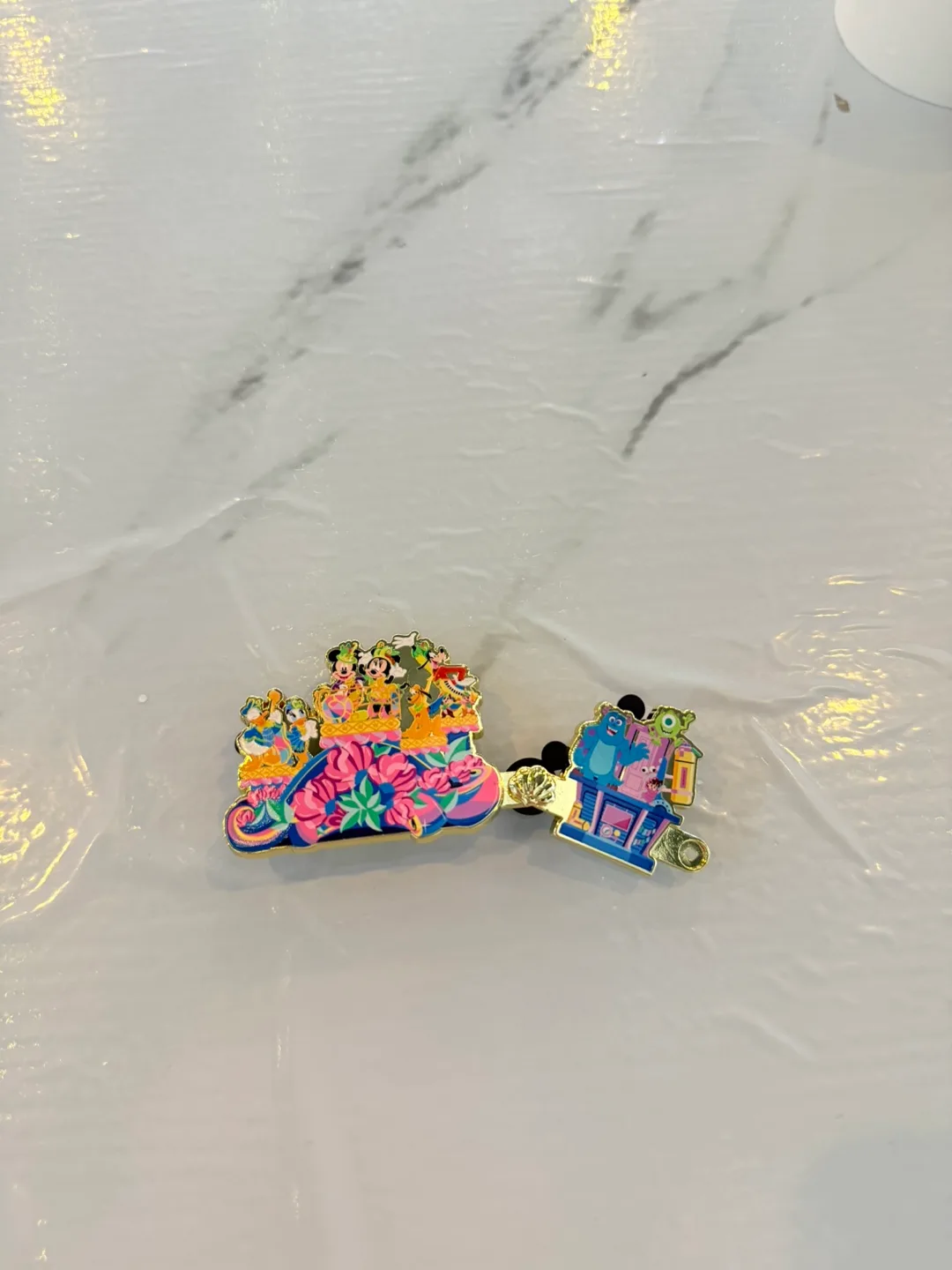 Disney Mystery Pins image indicator(3)