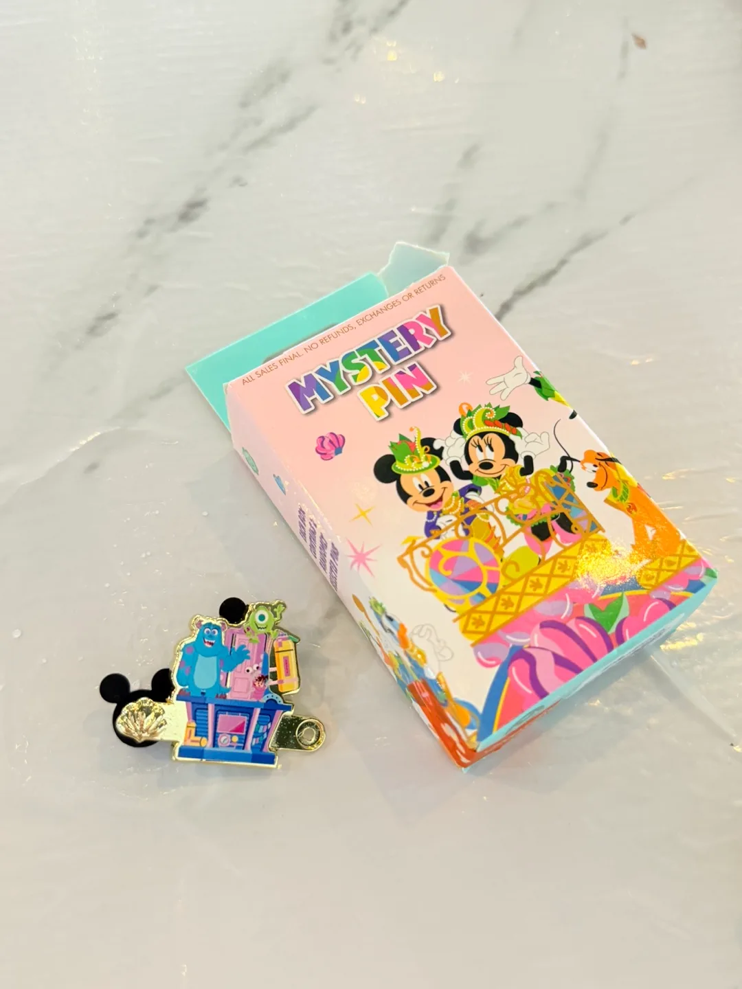 Disney Mystery Pins image indicator(2)