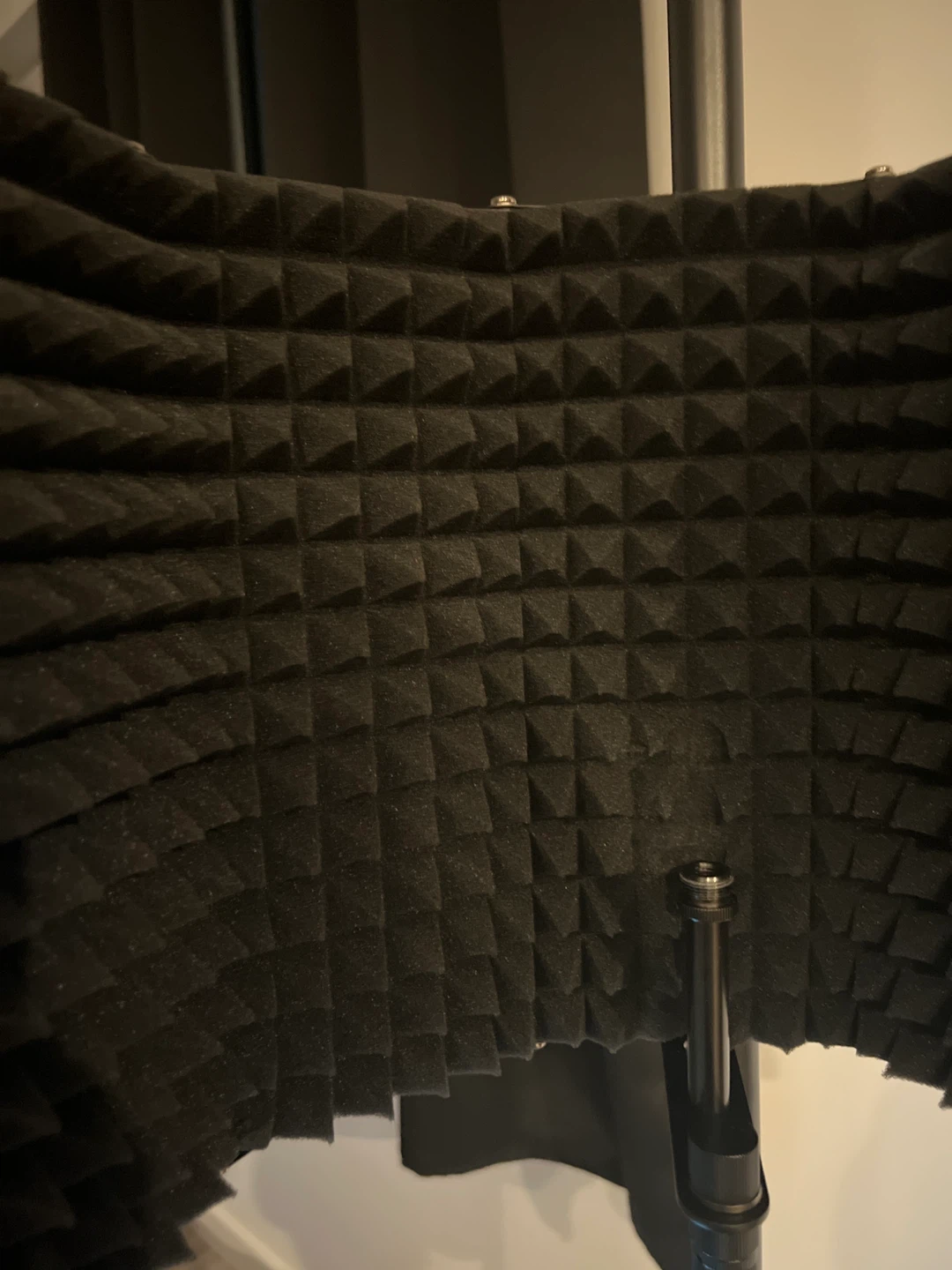 Must be gone by Friday! Aokeo Isolation Shield with Stand - photo 3