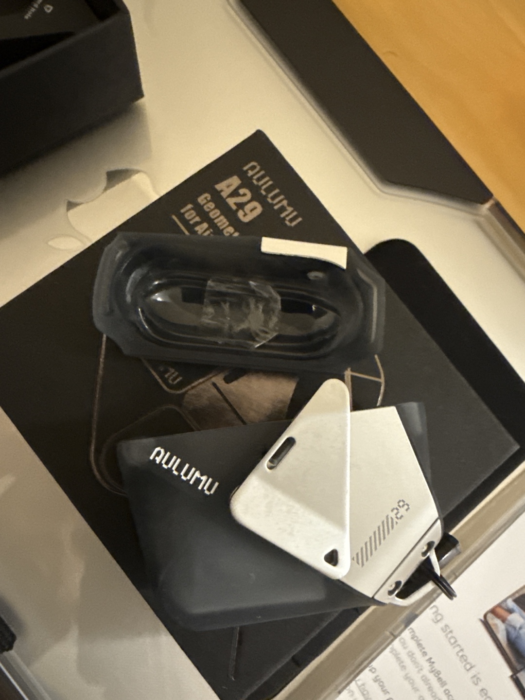Aulumu A29 Geometric Case for AirPods 4 - photo 2