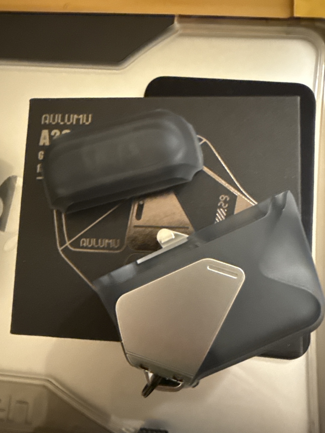 Aulumu A29 Geometric Case for AirPods 4 - photo 3