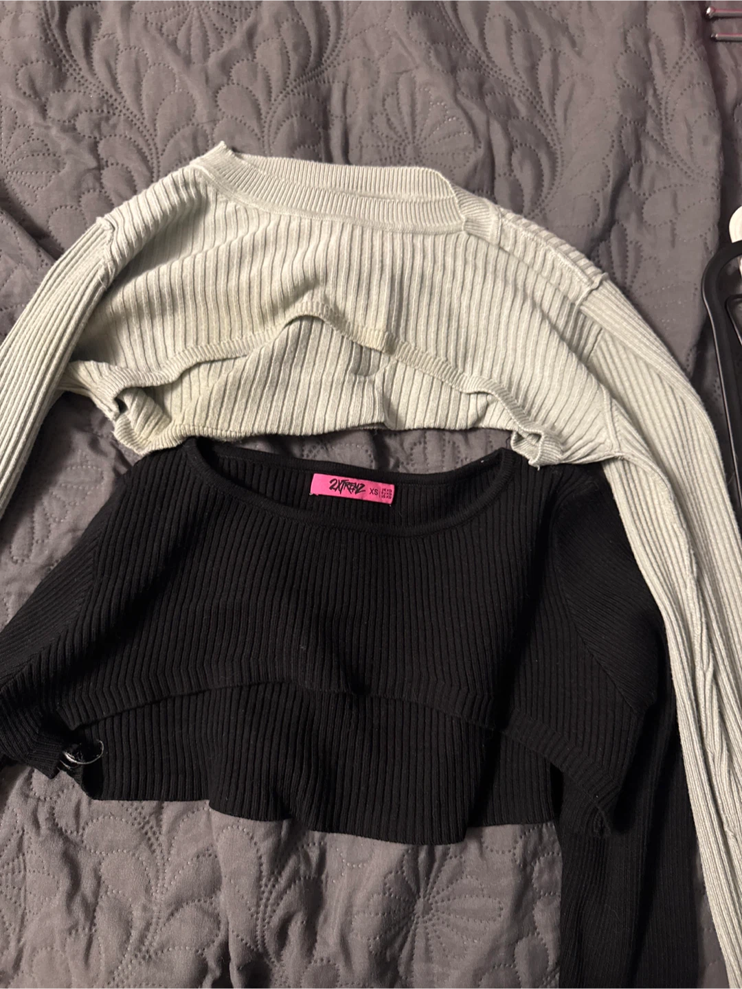 2XTRMEZ Cropped Sweaters XS
