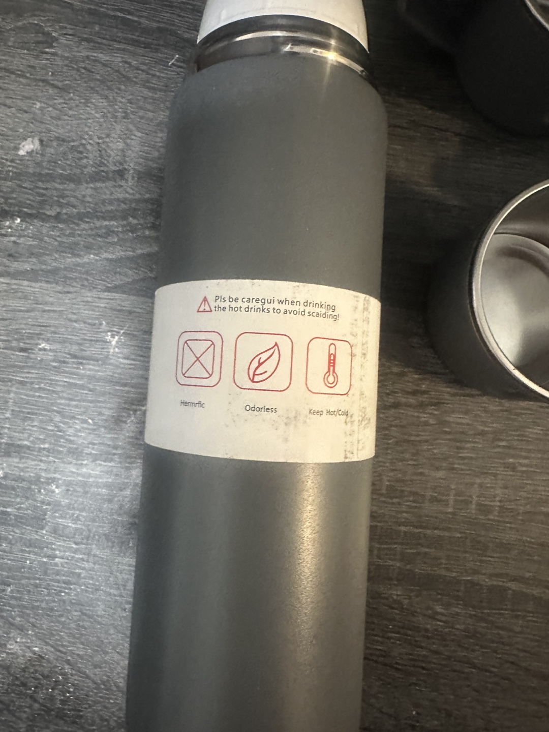 Vacuum Bottle 500ml with Cups - Keeps Hot/Cold - photo 4