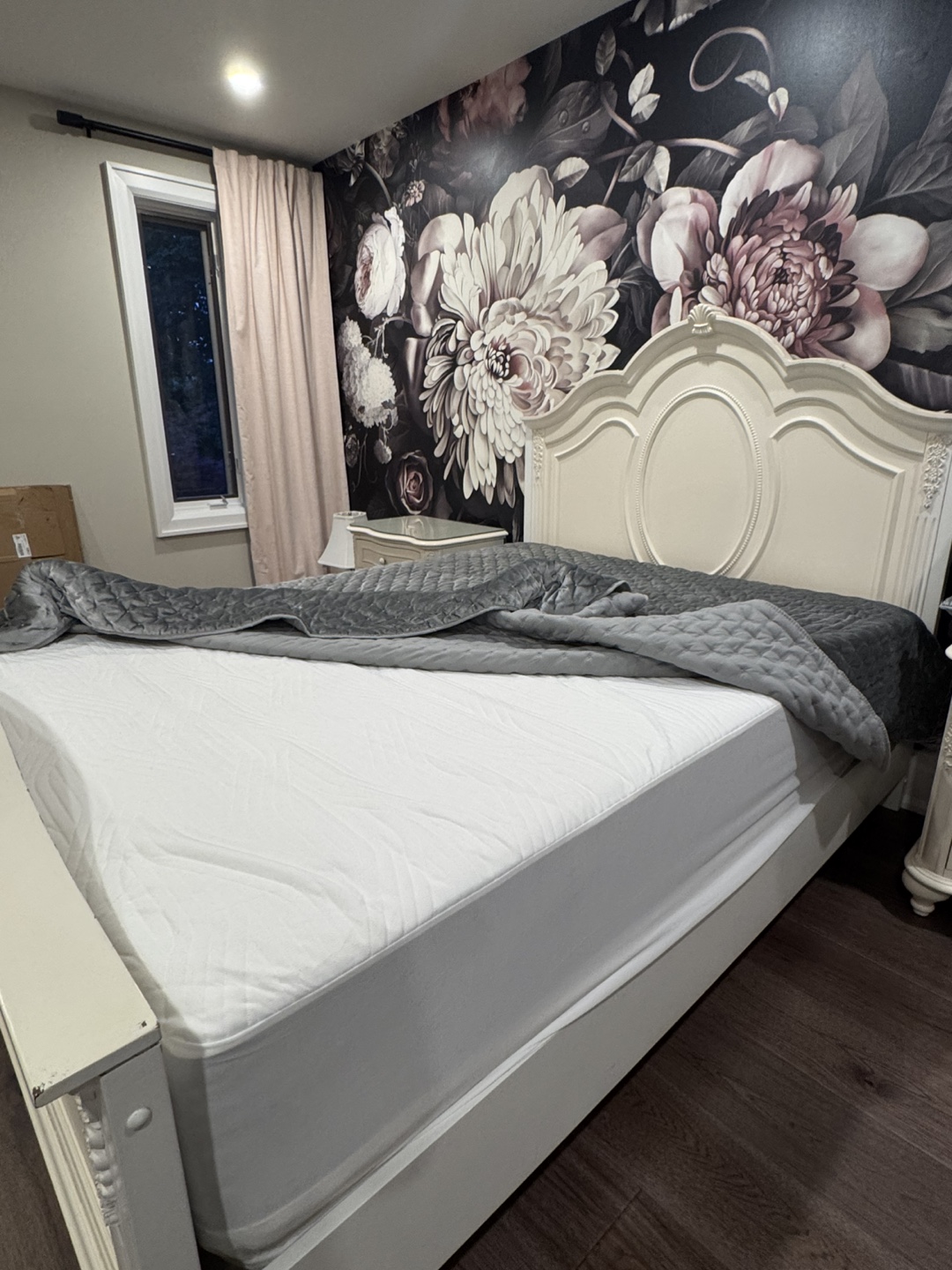 Solid wood white Bedroom Set - Bed, Nightstands, Armoire - photo 4