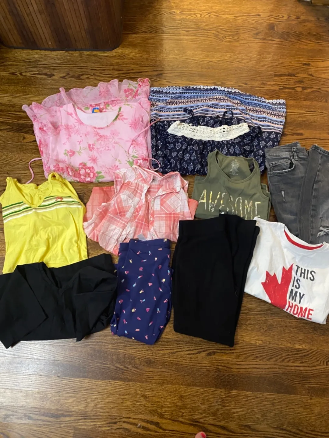 40+pc Girls Clothing Lot - sz 8-12 image indicator(5)