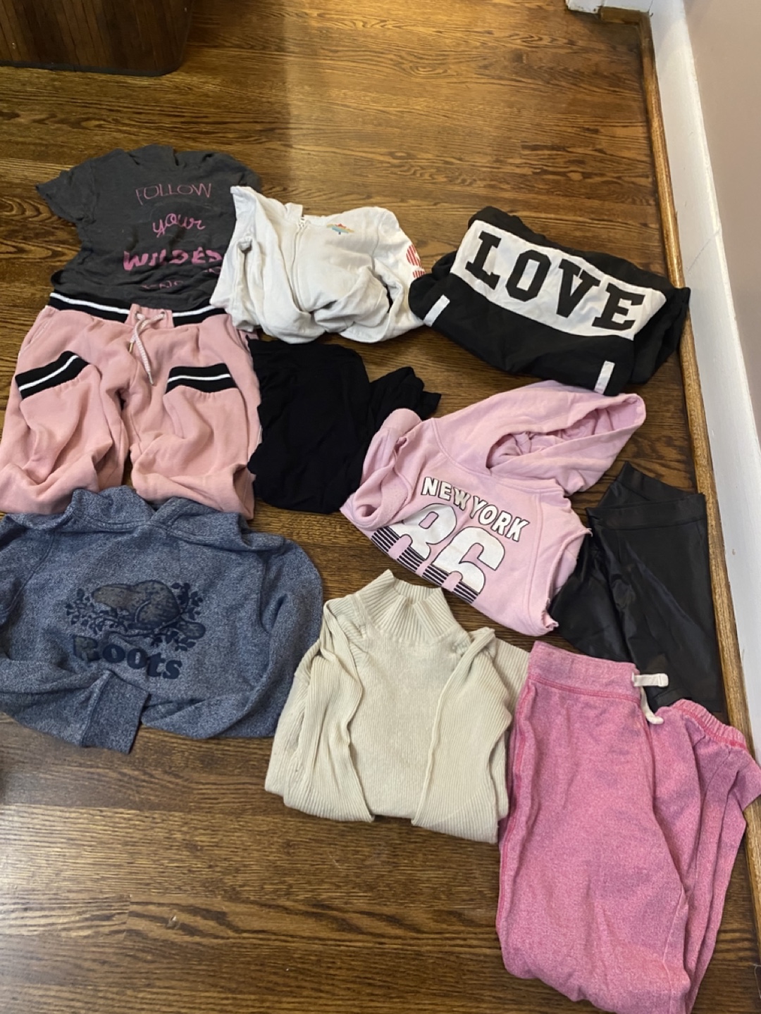40+pc Girls Clothing Lot - sz 8-12 - photo 2