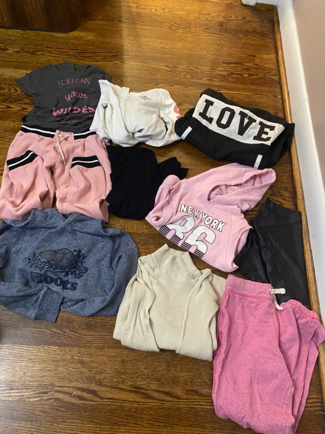 40+pc Girls Clothing Lot - sz 8-12 image indicator(2)