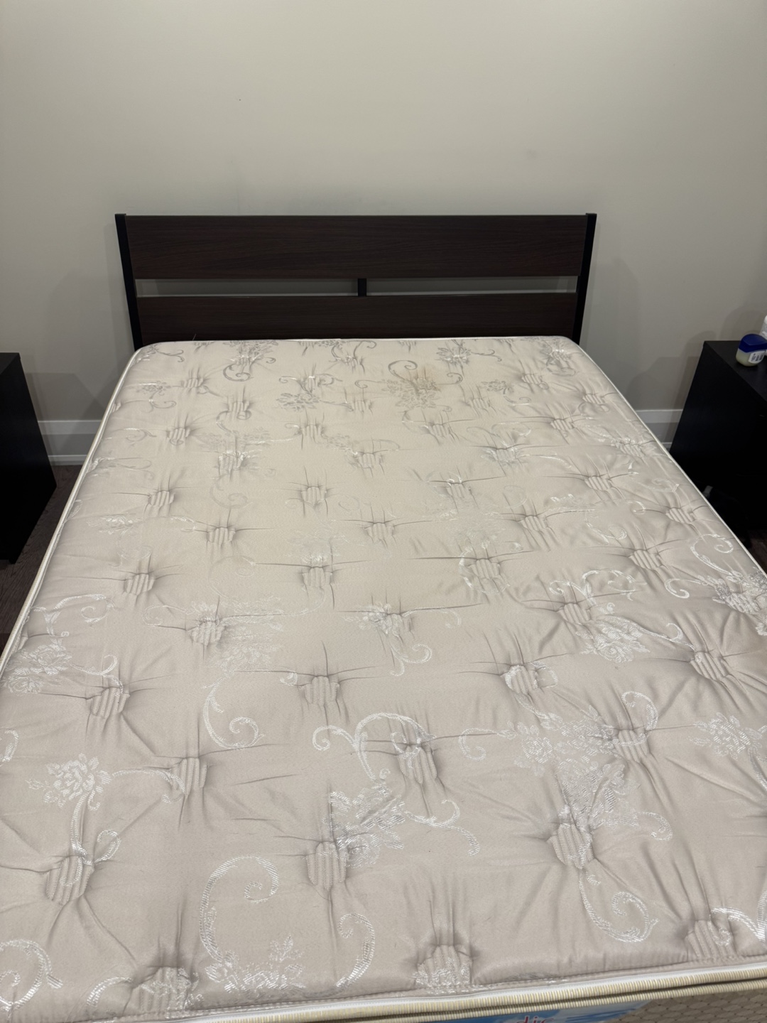 Queen sized bed, Cozy Pedic Mattress and night tables - photo 5