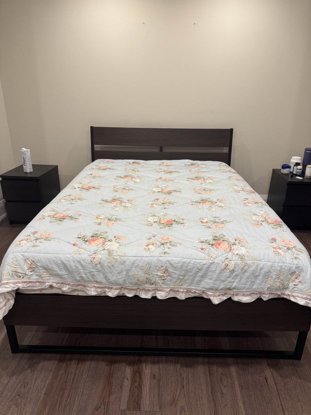 Queen sized bed, Cozy Pedic Mattress and night tables