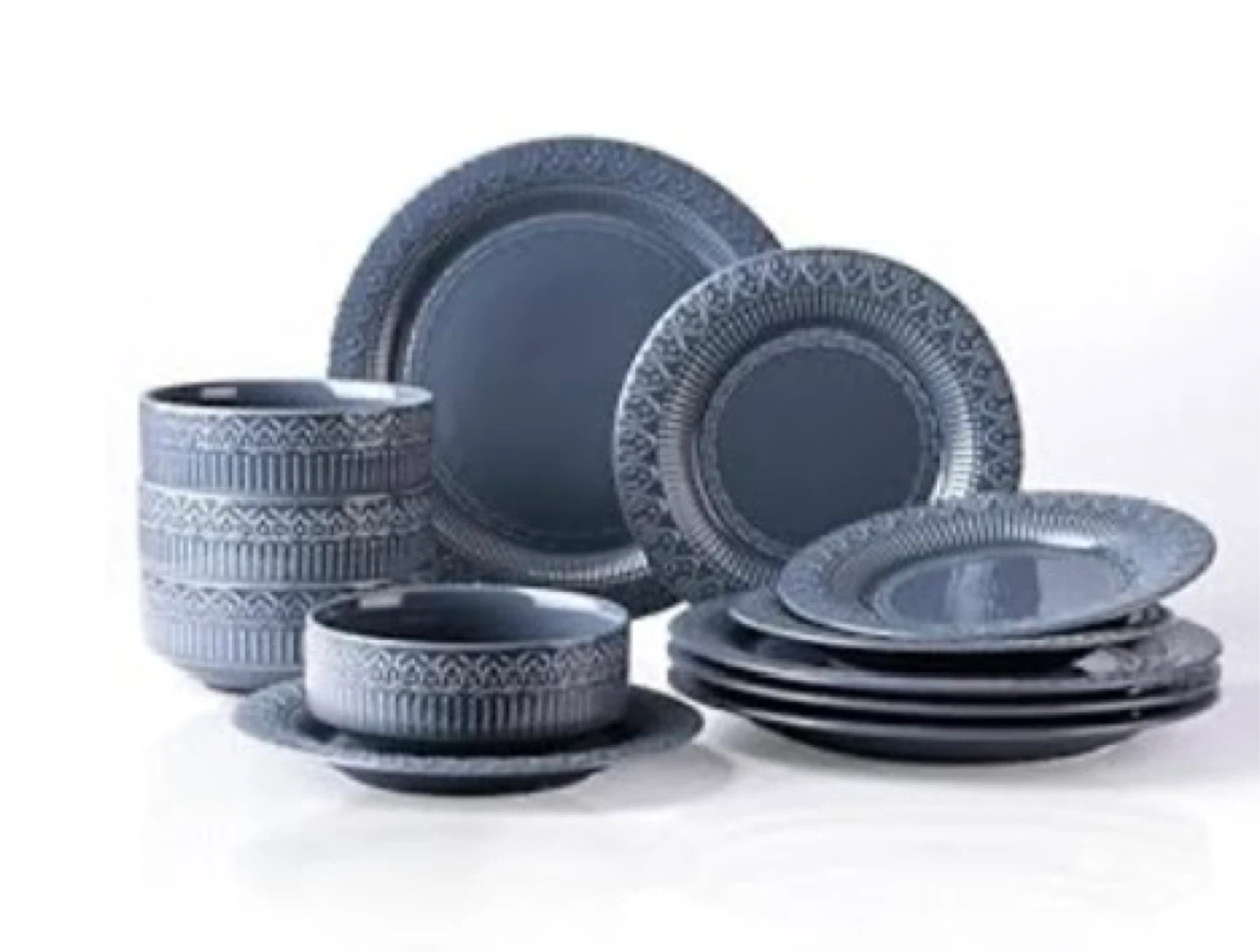 Must go by Friday 29th! Ceramic Dinnerware Set for 4 - photo 2