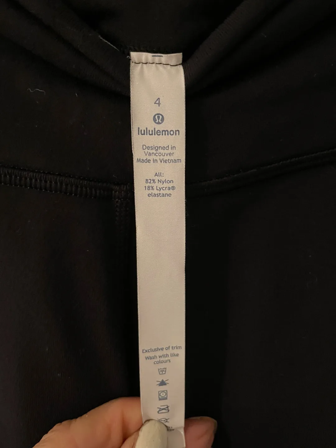 Lululemon Black Flare Pants - Size 4 image indicator(4)