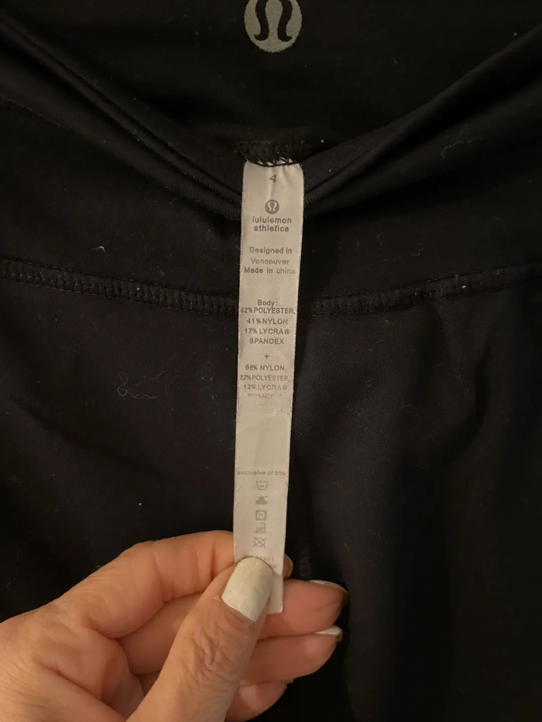 Lululemon Black Pants - Size 4 image indicator(4)