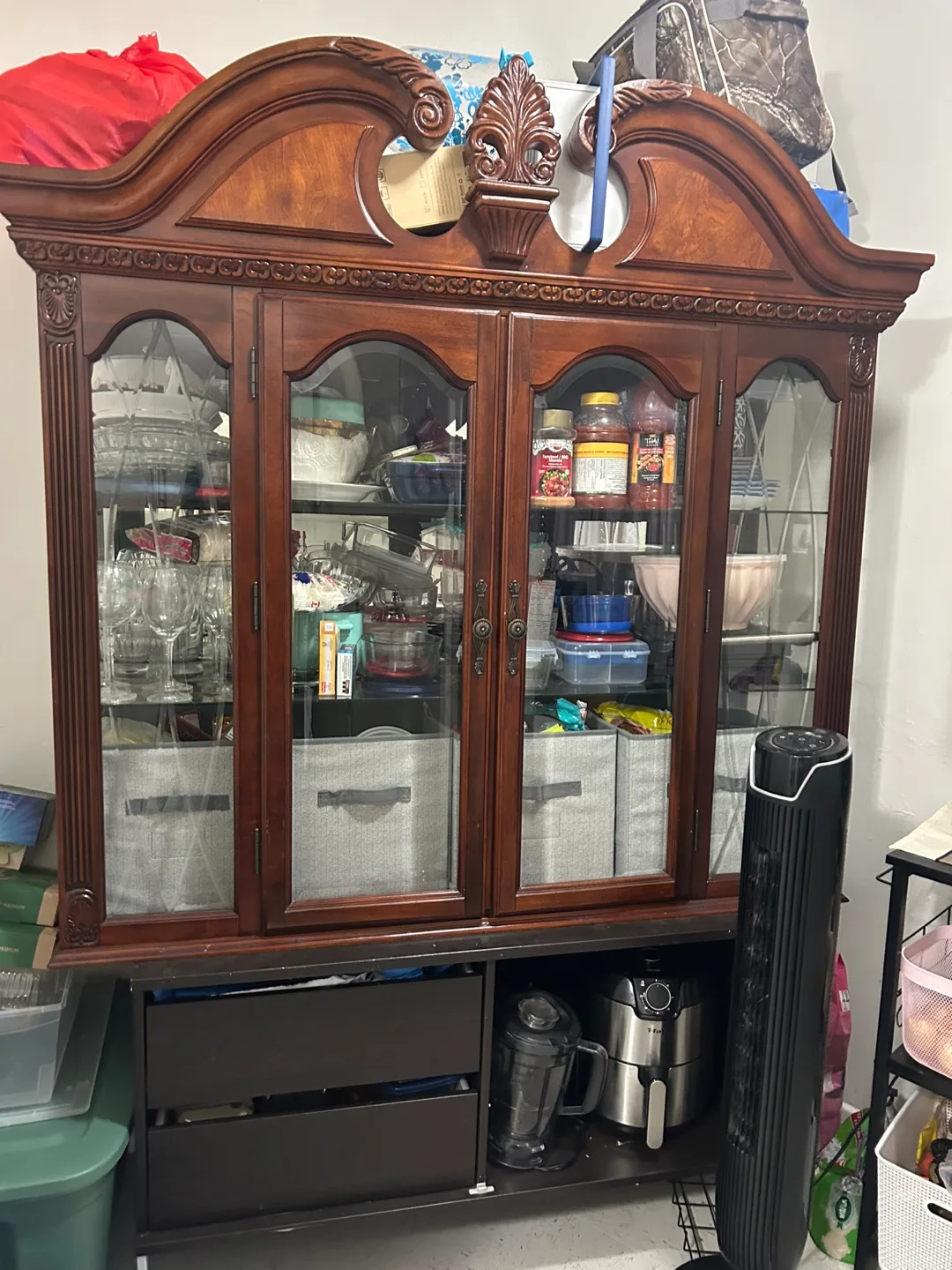 Kitchen storage