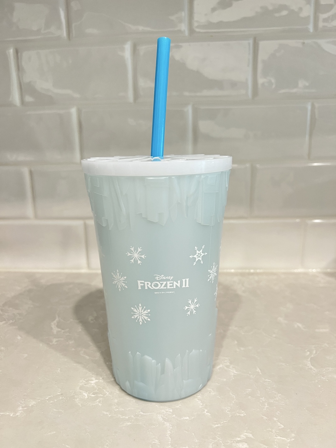 Disney Frozen II Color-Changing Tumbler Cup with Straw (New) - photo 2