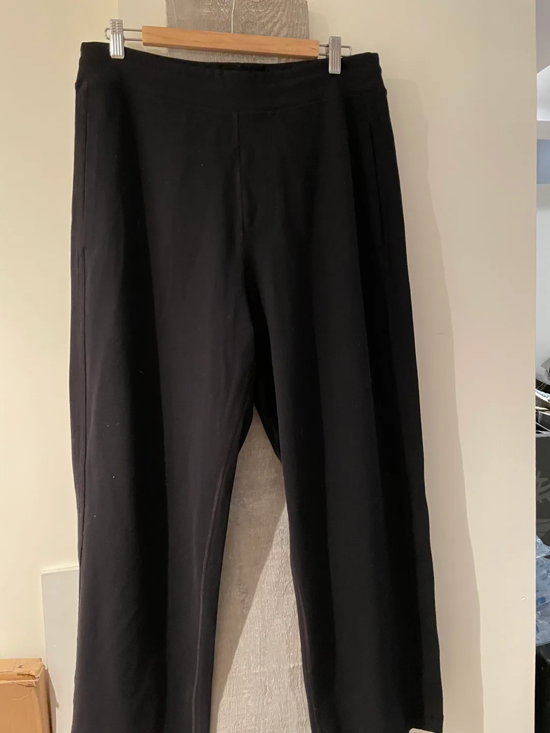 Lululemon Black Pants image indicator(3)