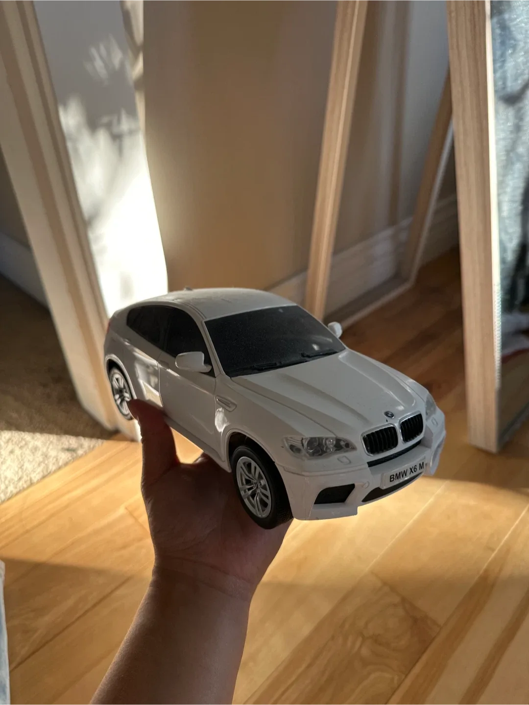 BMW X6 M Toy Car thumbnail
