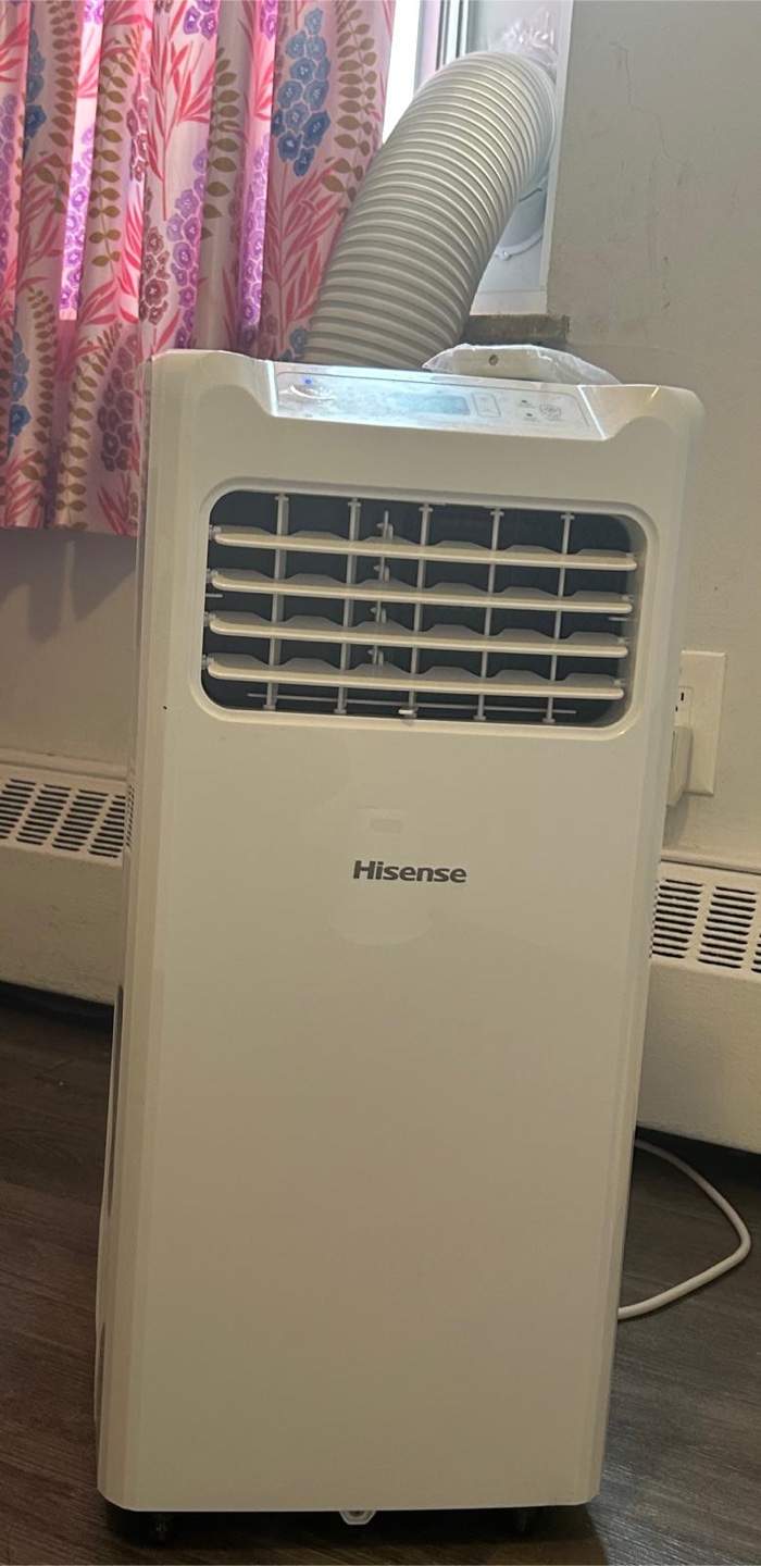 1 year old Hisense Portable Air Conditioner 3 in 1