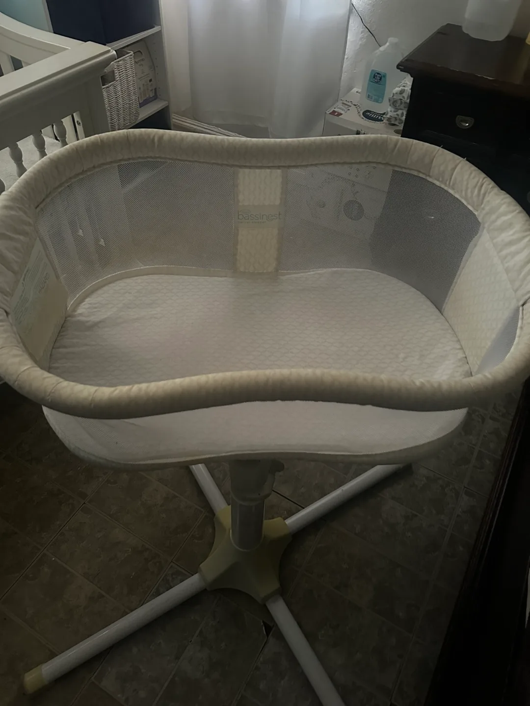 Halo BassiNest Swivel Sleeper thumbnail