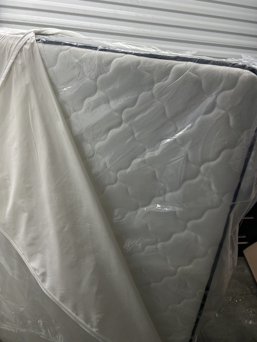 *MUST GO SOON* Firm queen mattress, headboard and frame - photo 4
