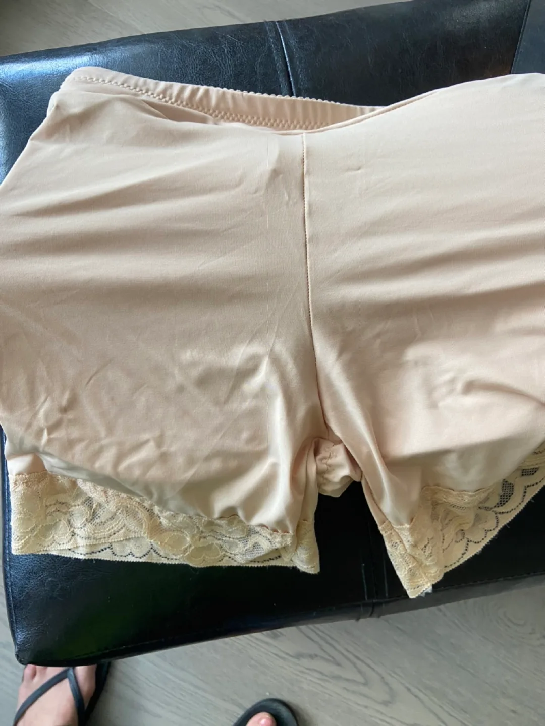 Shapewear Padded Panties image indicator(2)