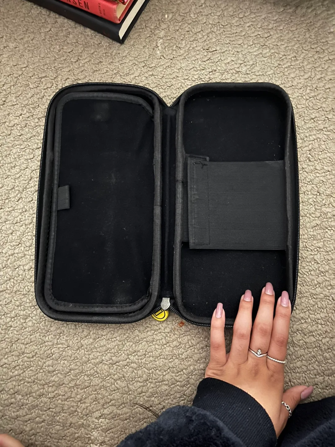 Super Mario Nintendo Switch Carrying Case image indicator(3)