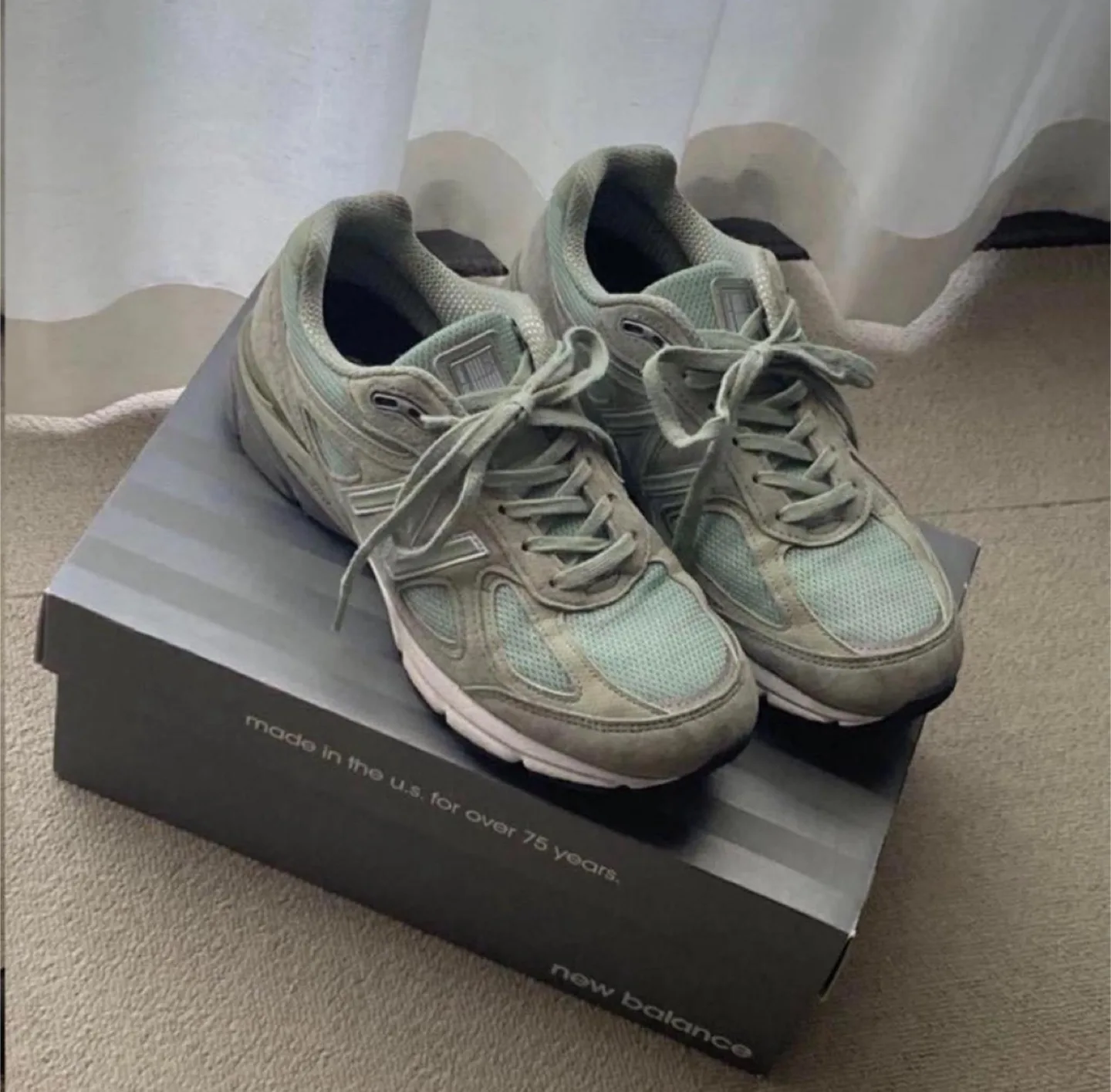 New Balance 990v4 Sea Salt, Size US 7.5 image indicator(4)