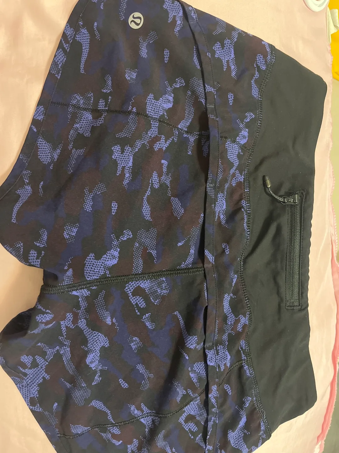 Lululemon Camo Running Shorts, Size 4 image indicator(2)