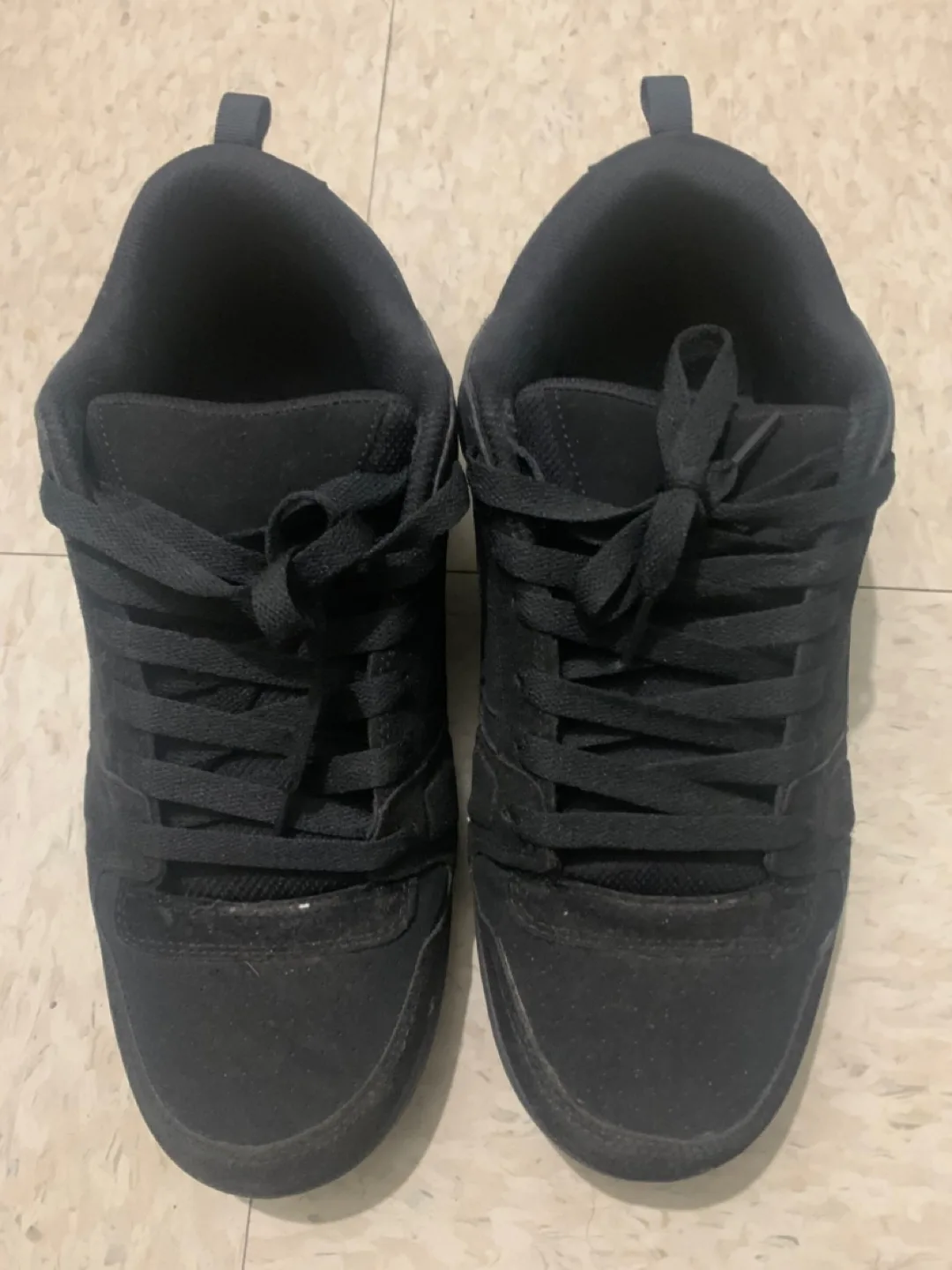 Black DC Shoes Sneakers thumbnail