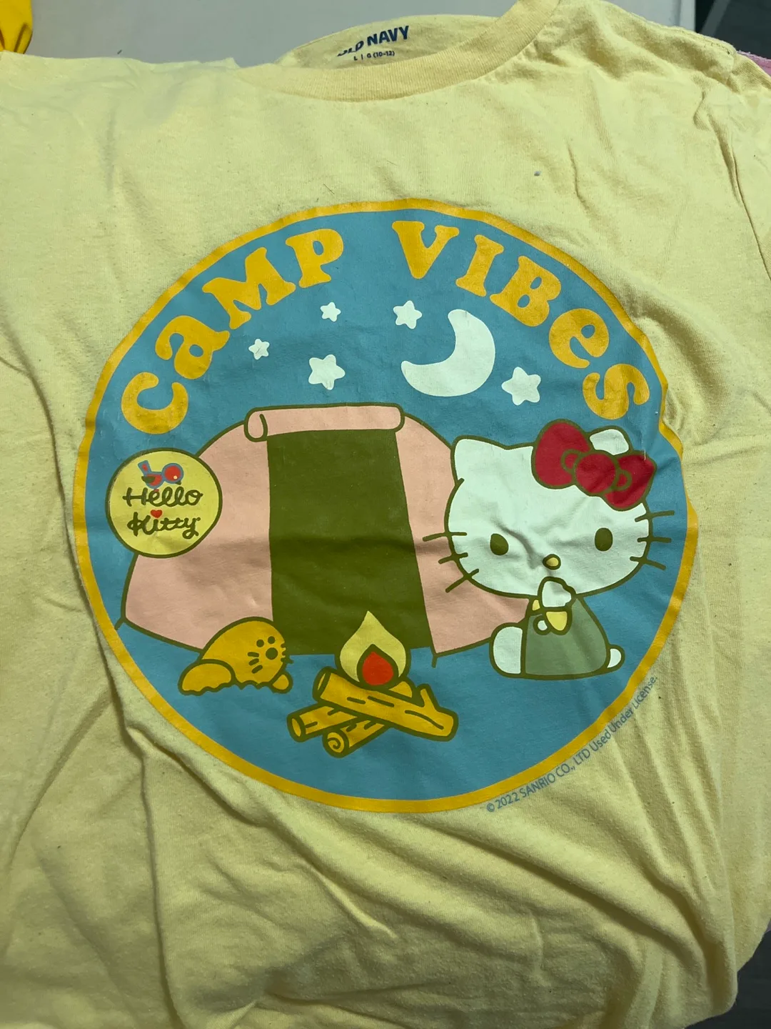 Old Navy Kids Tee - Size L (10-12) image indicator(3)