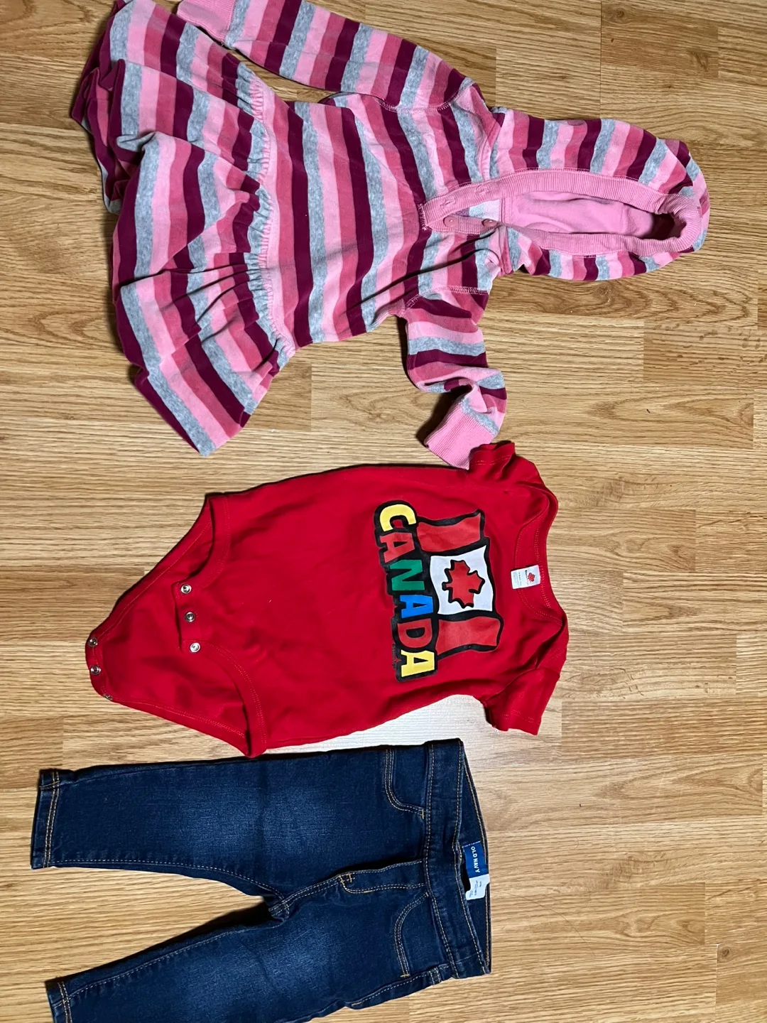 Baby Clothes Bundle: Old Navy Jeans & More thumbnail