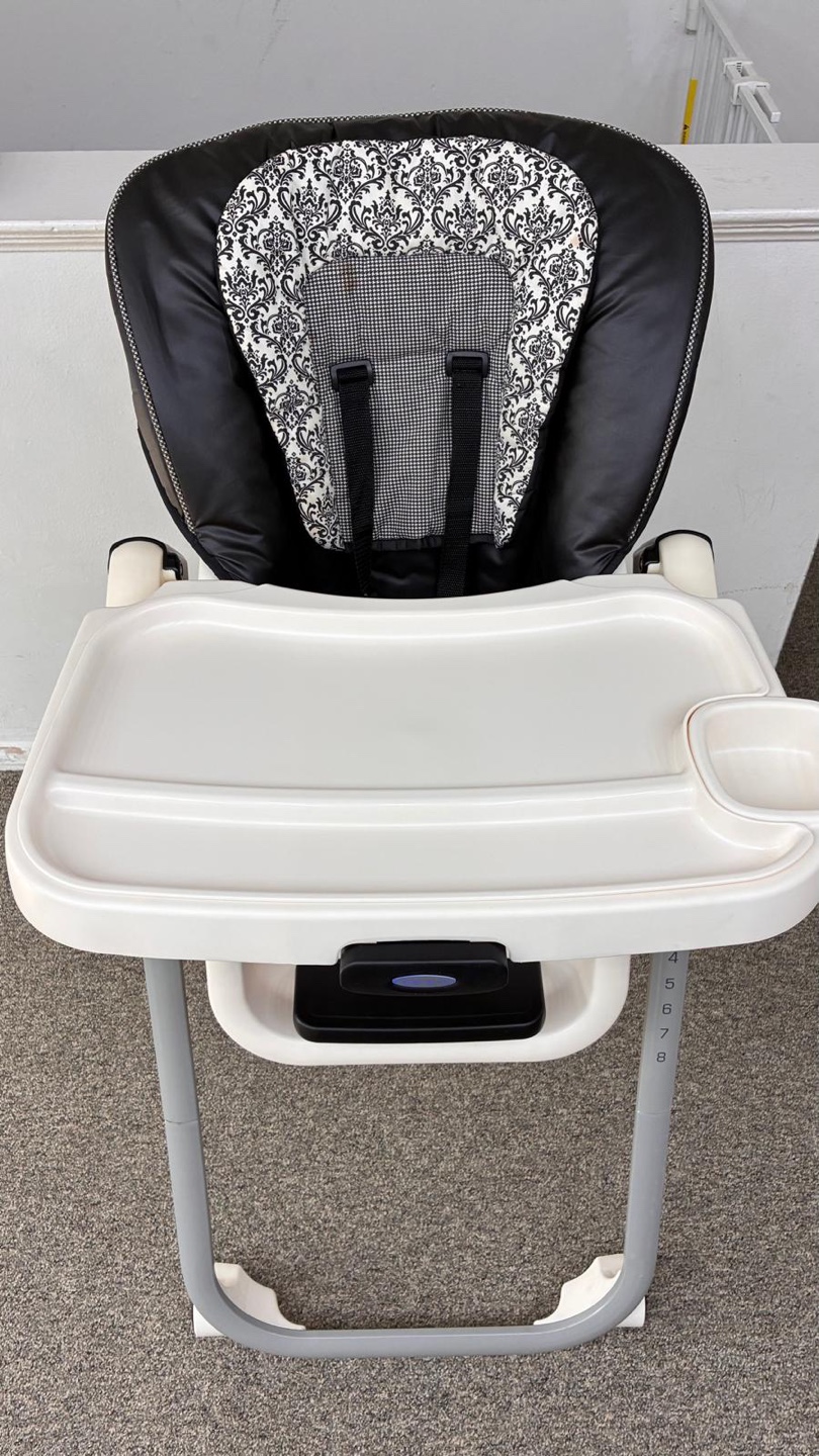 Graco High Chair - Black & White - photo 3