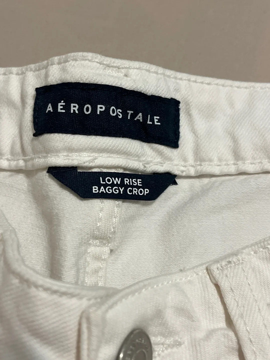 Aeropostale White Low Rise Baggy Crop Jeans - Size 2R image indicator(4)