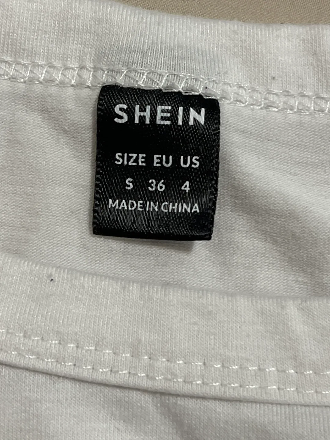 Shein Graphic Tee - Size S image indicator(3)