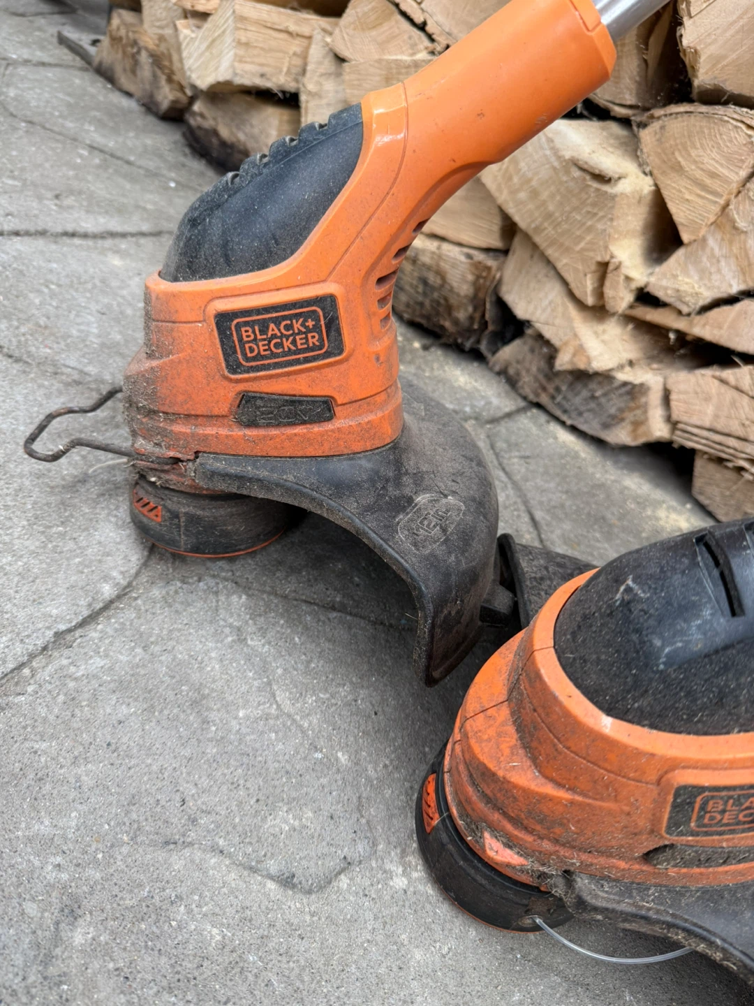 Black and decker trimmer - photo 3