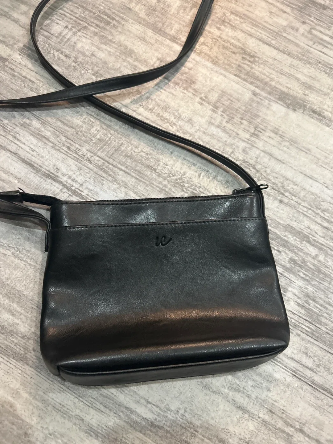 Women’s Leather Bag thumbnail