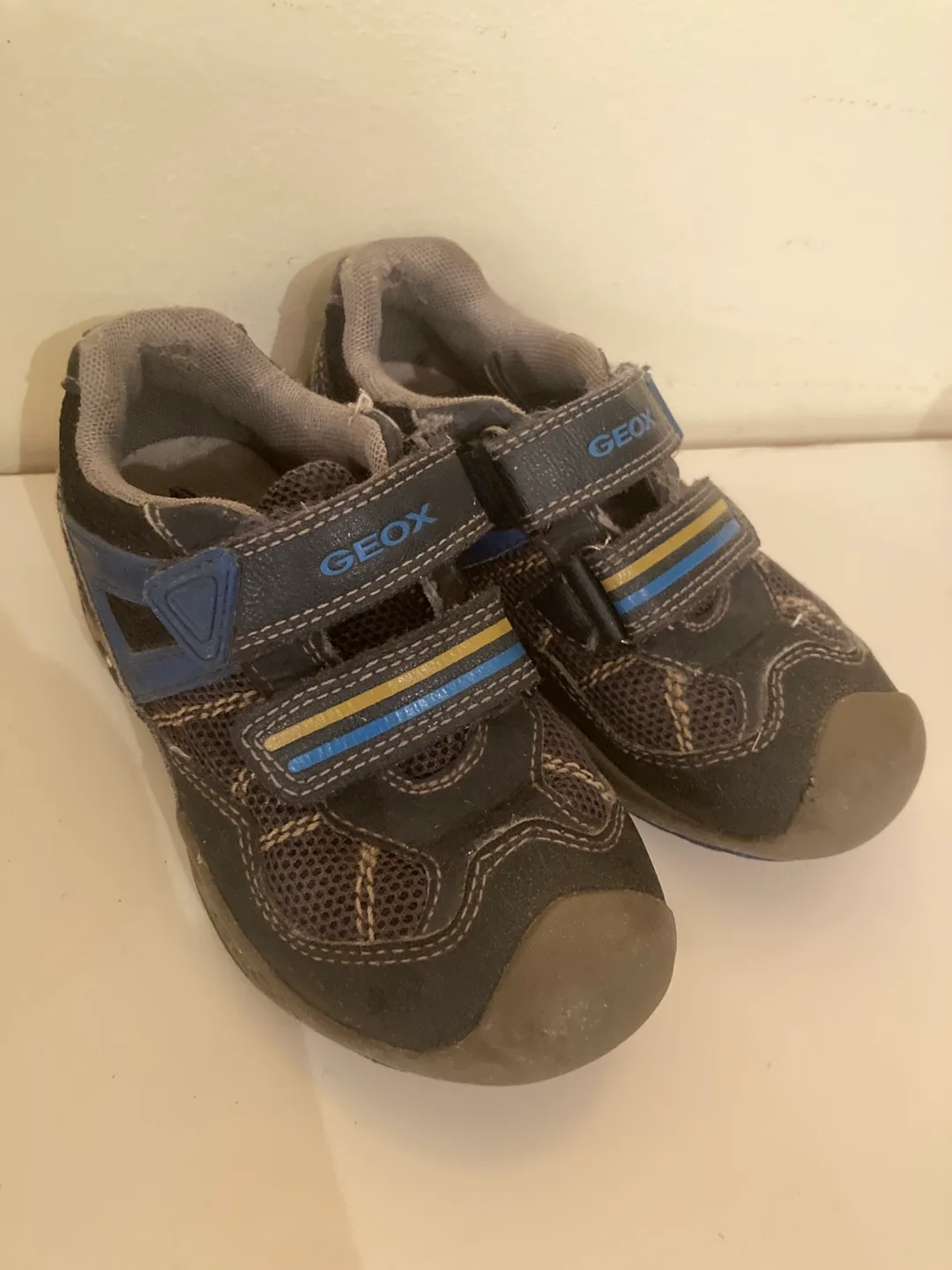 Geox leather Kids' Shoes, Size 10.5 thumbnail