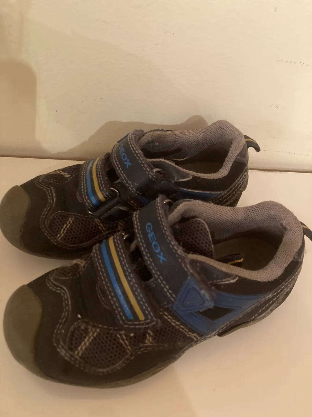 Geox leather Kids' Shoes, Size 10.5 image indicator(2)