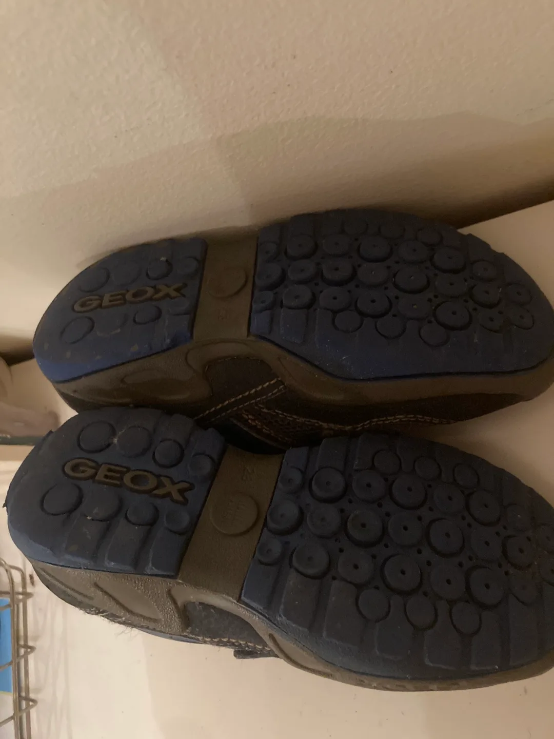 Geox leather Kids' Shoes, Size 10.5 image indicator(3)