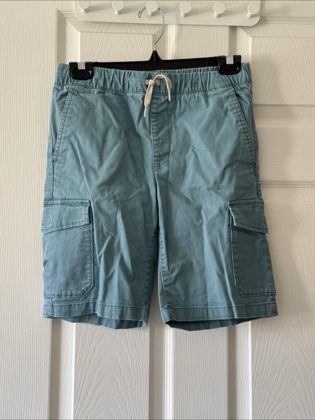Old Navy XL (14-16) Cargo Shorts thumbnail