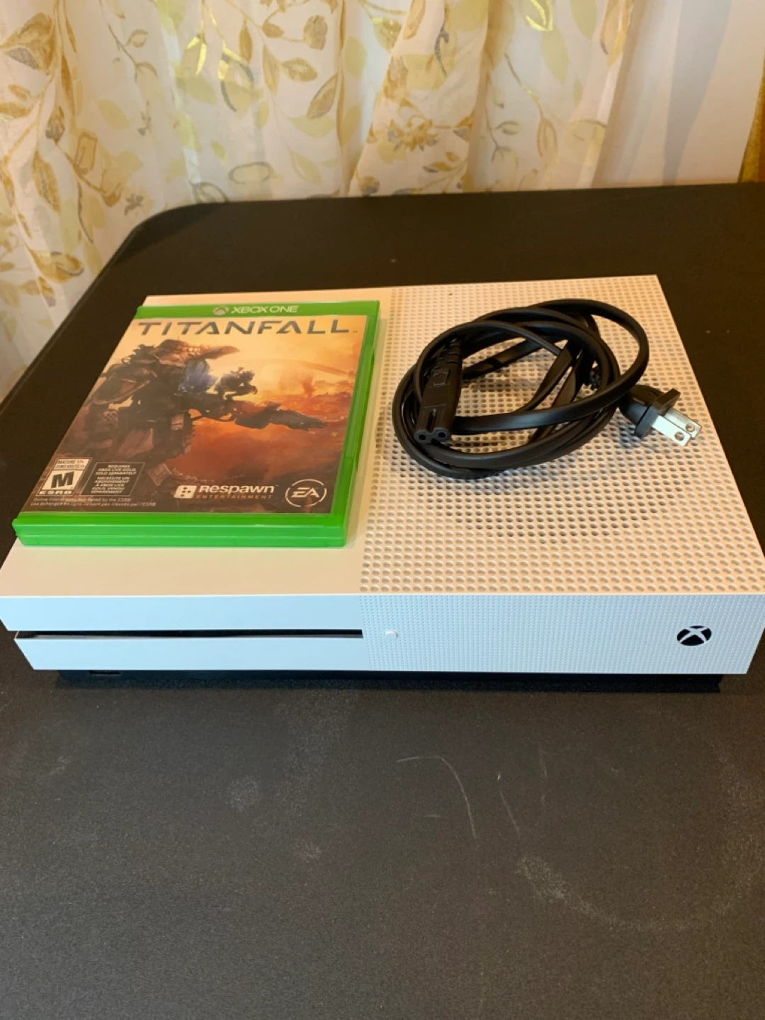 Xbox One S avec jeu inclus – À récupérer aujourd’hui - photo 2