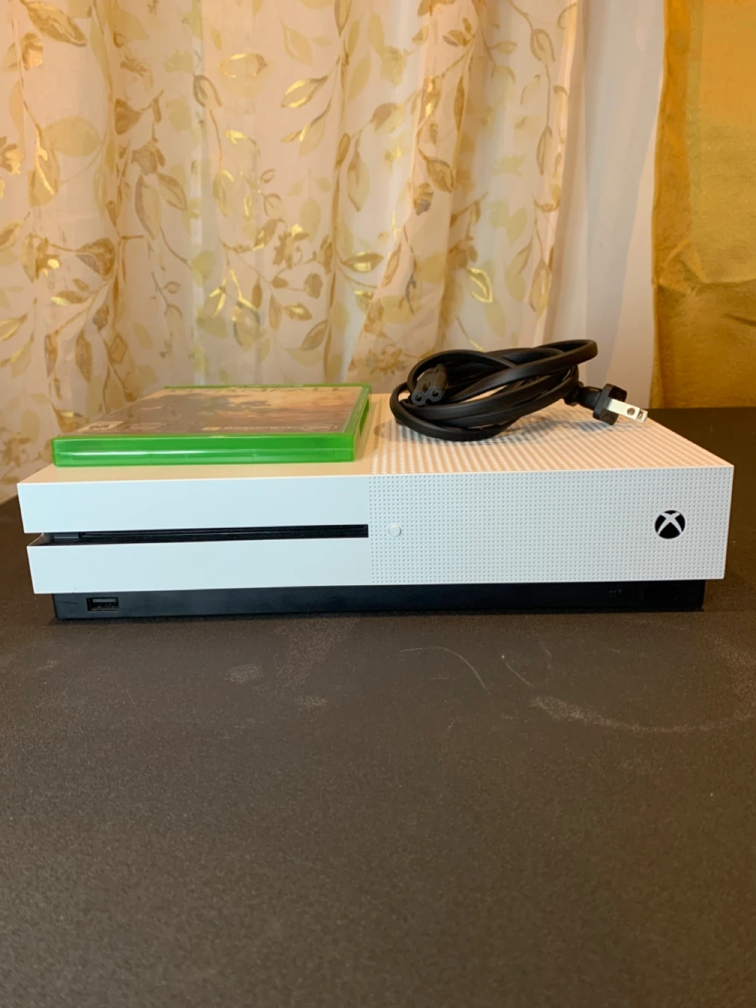 Xbox One S avec jeu inclus – À récupérer aujourd’hui