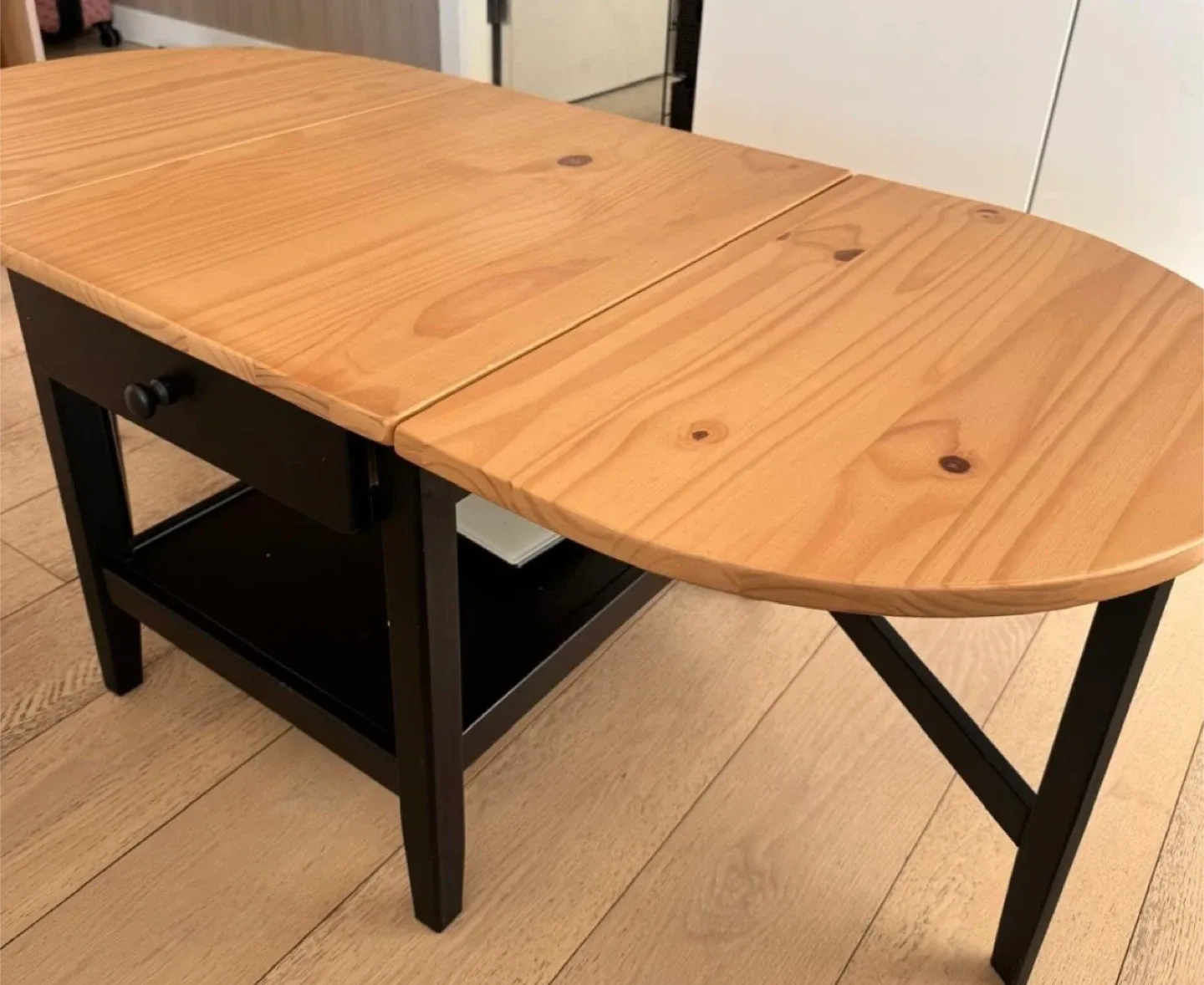 Drop leaf coffee table image indicator(5)