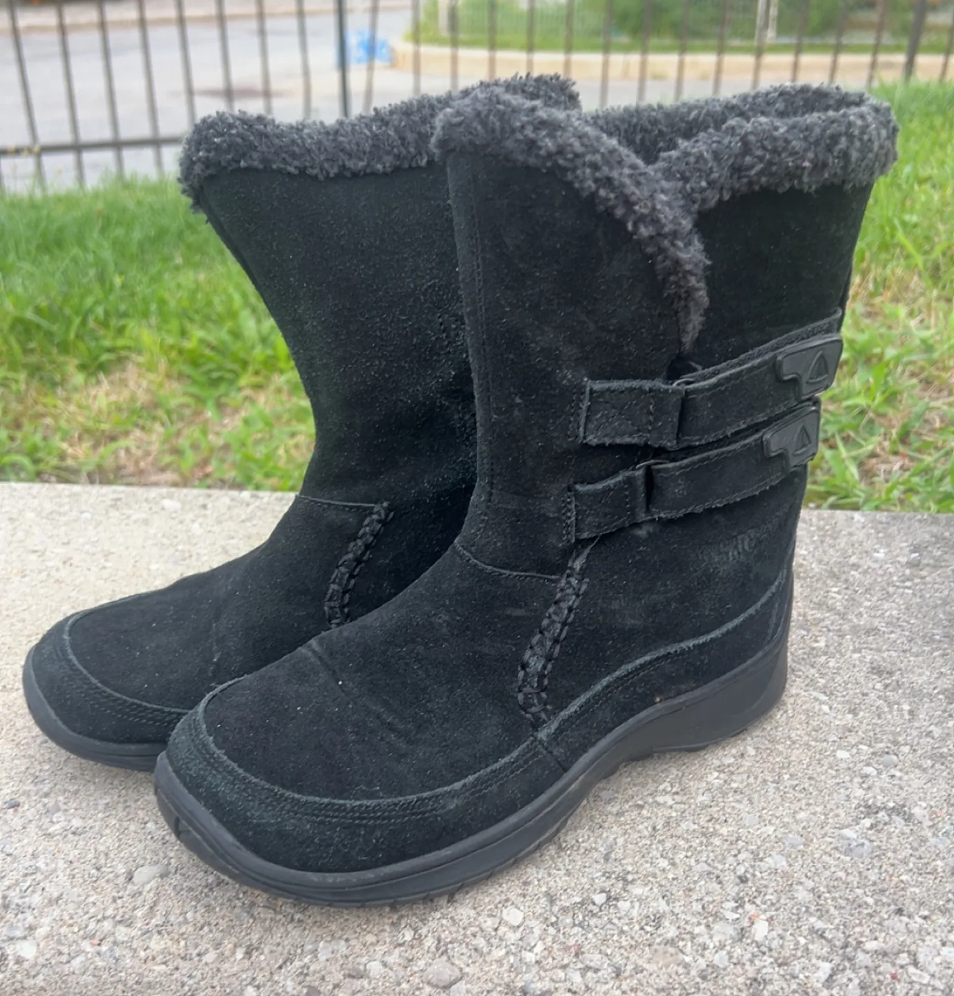 Black Suede Winter Boots size 6.5 image indicator(3)