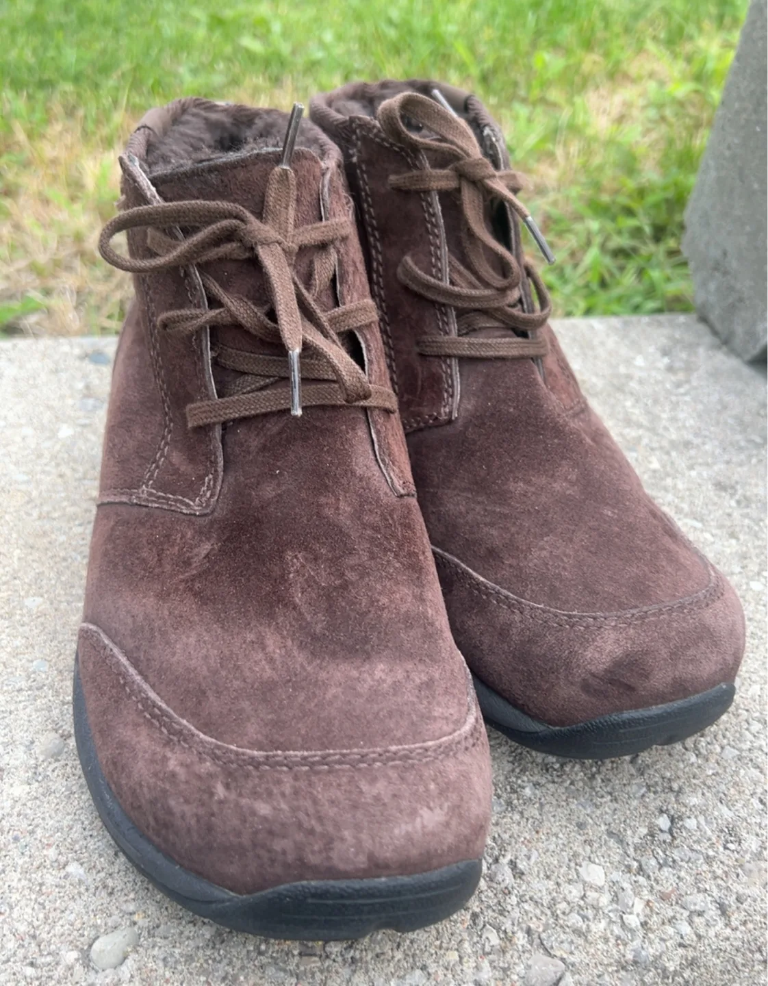Merrell Brown Suede Ankle Boots size 8.5 thumbnail