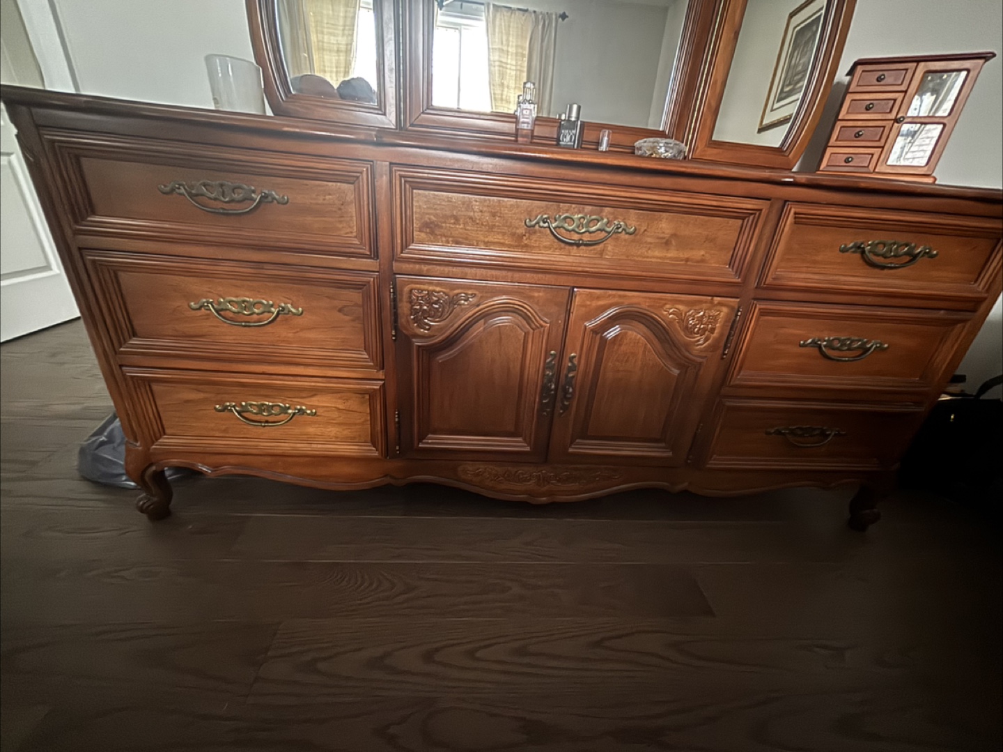 Vintage Brown Wood Bedroom Set