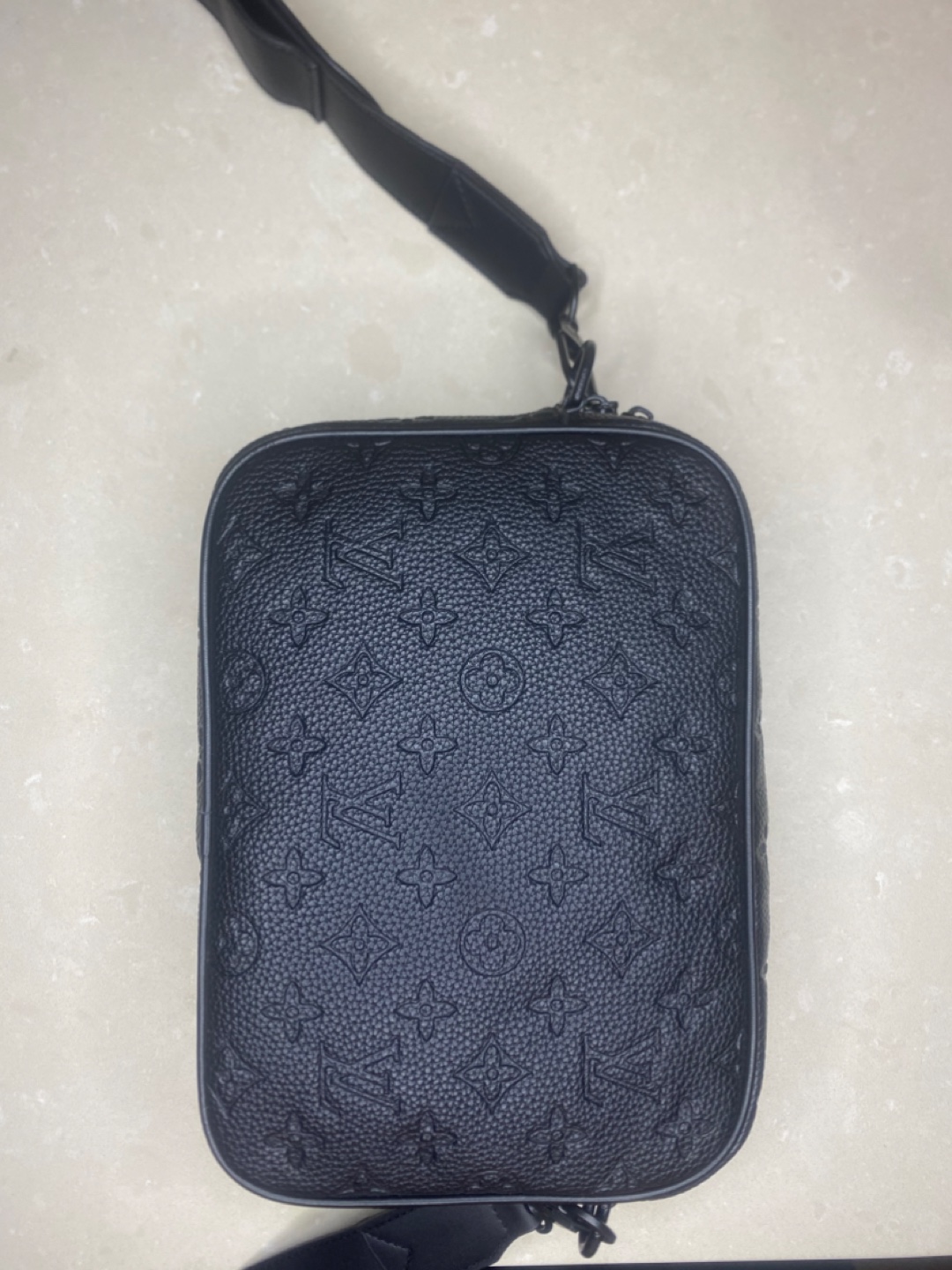 LV Steamer Messenger Bag (NEGOTIABLE) - photo 3