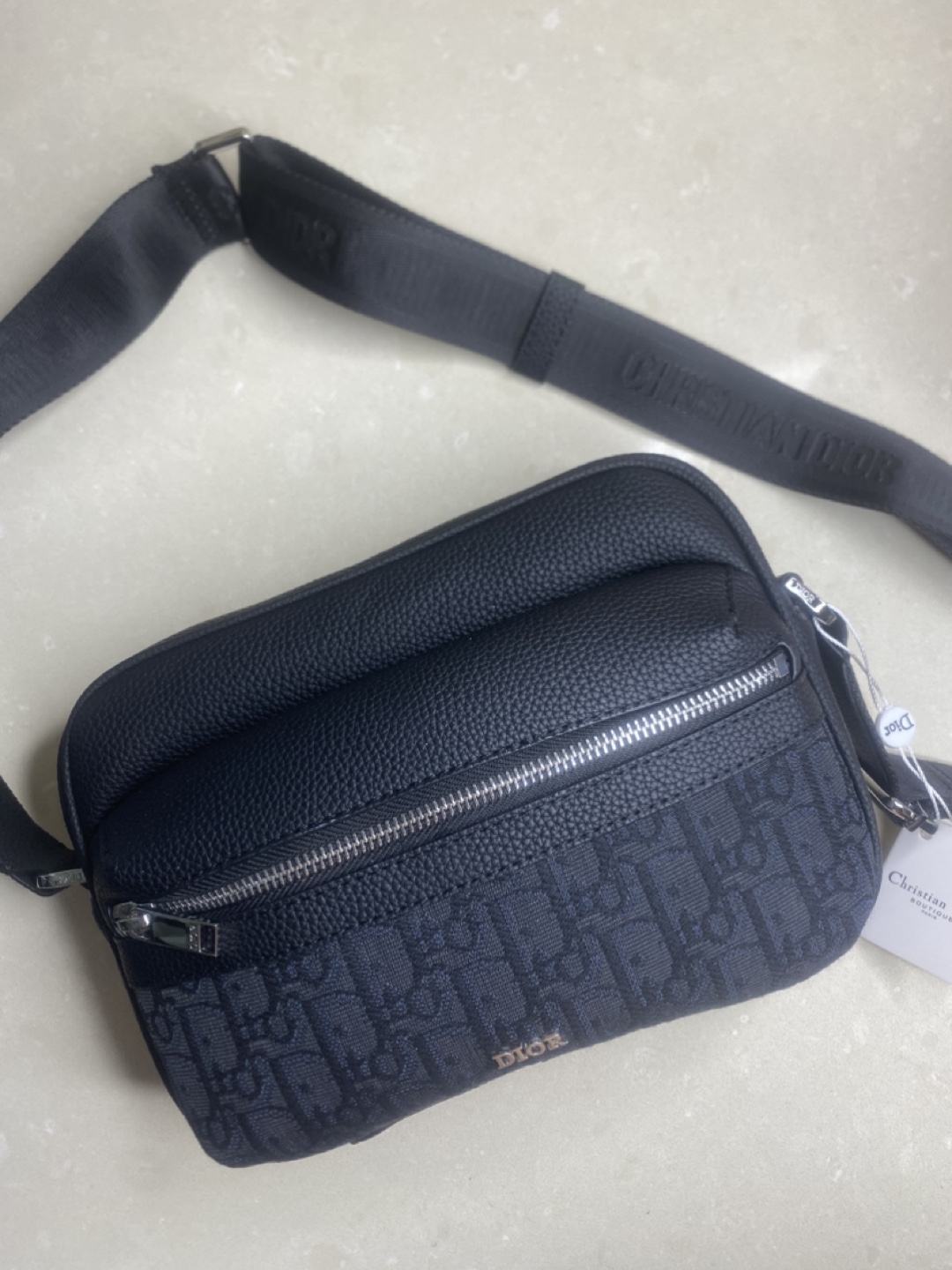 CD Rider 2.0 Zipped Messenger Bag (NEGOTIABLE)